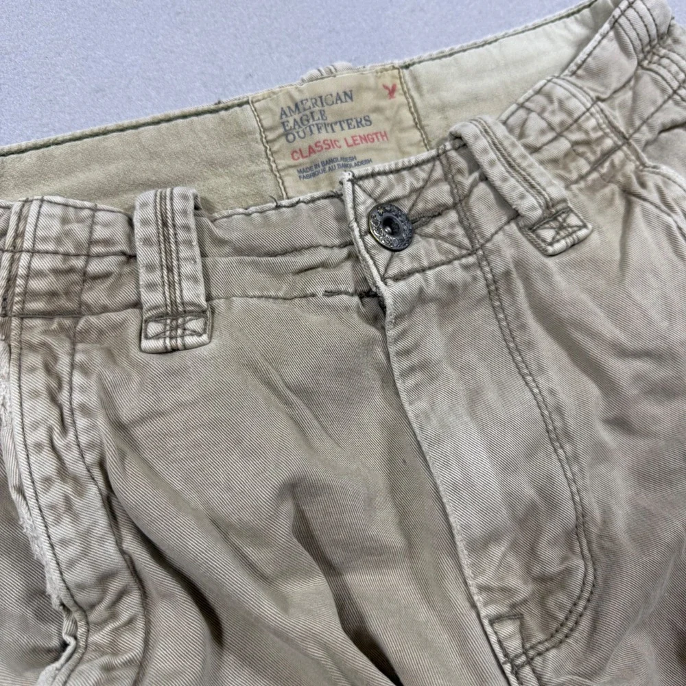 American Eagle Outfitters Mens Khaki Cargo Shorts Classic Length Tan 29W